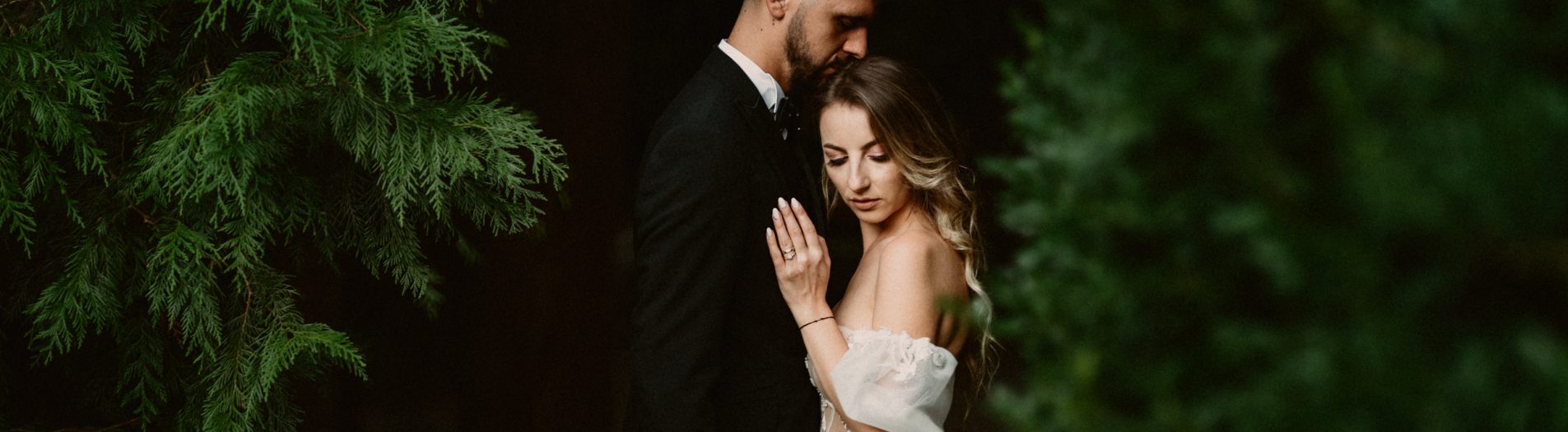 Trash the Dress – O ședință foto de nuntă plină de emoție și naturalețe